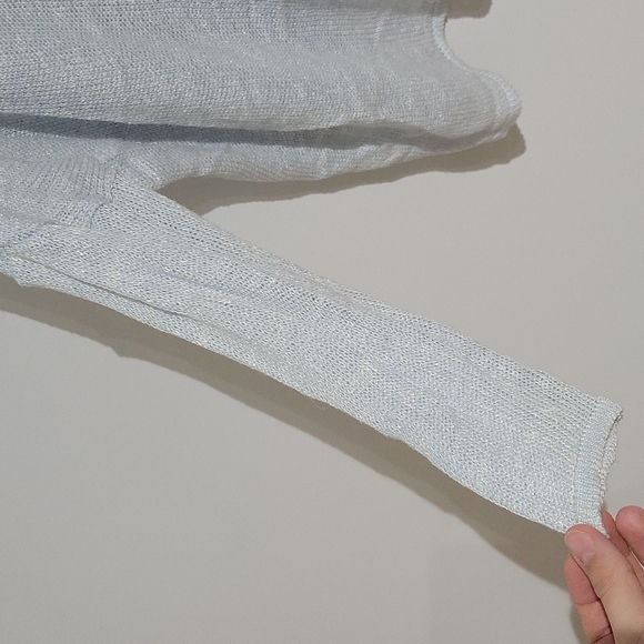 Deep V Oversized Sweater - Picture 4 of 7